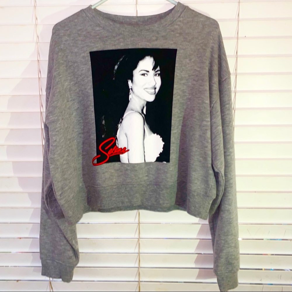 Selena Graphic Sweatshirt